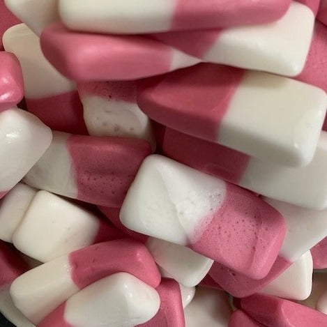 Groovy Sweets Pick N Mix Grab Bag -  Strawberries & Cream Foam Squashies 250g